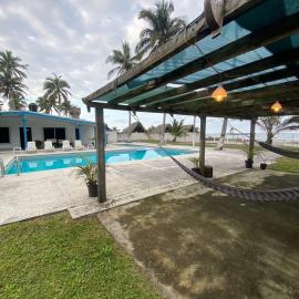 Casa Caracoles frente al mar con alberca privada, khách sạn ở Monte Gordo