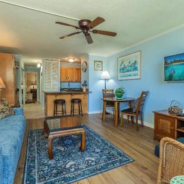 Maui Vista 1203 walking distance to beach restaurants, peek of ocean: Kihei şehrinde bir otel