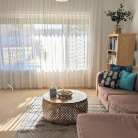 Relaxed Beachside Haven with Sunny Courtyard, khách sạn ở Grange