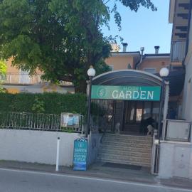 Hotel Garden, hotelli kohteessa Levico Terme