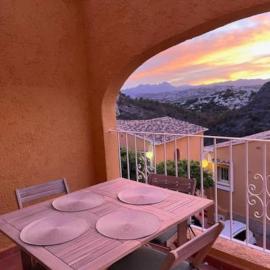 LA CASA Cumbre Del Sol, hotel i Cumbre del Sol