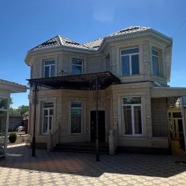 Гостевой дом, hotel di Tokmok