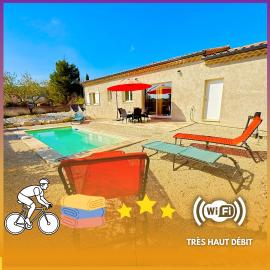 Villa Maria - Piscine - Parking- WIFI- Proche Ventoux - Ideal Cyclistes, hotel u gradu Mormoiron