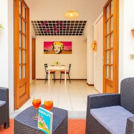 Casa Raffy - Relax near Sorrento and Amalfi Coast, hotel en Meta