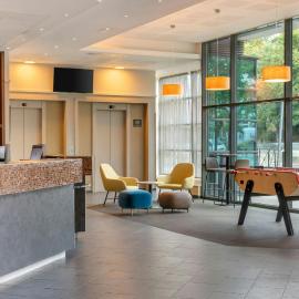 Courtyard by Marriott Paris Saint Denis、サン・ドニのホテル