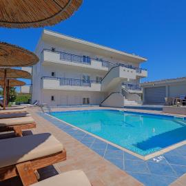 Viesnīca Sueño beach hotel pilsētā Polihrono
