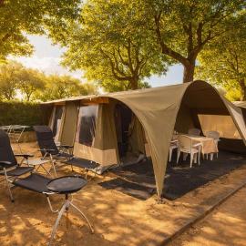 glamping bravatents, hotell i Blanes