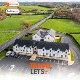 Homestead Hillsborough By Travel Lets Short Term Rental Agency Hillsborough Featuring Apartments, Deluxe Double Suites & Triple Ensuite Rooms, hotel in Hillsborough