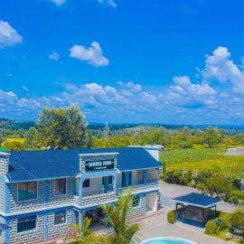 Mimosa Park and Island Camp Sagana, hotel in Sagana