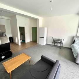 The Limes! Flat 3 Private Studio Apartment