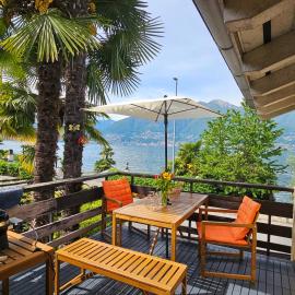 Casa Lupo on Lago Maggiore - Beautiful lake view، فندق في فيرا