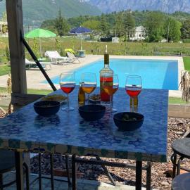 Villa Carlotta Bianca vacation home apartment with swimming Pool