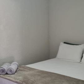 Pousada Chácara dos Pinheiros - Suíte a 500m BR373, hotel sa Imbituva
