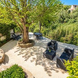 A CASA CORBAIA Appartement 40 m2, jardin privé, parking, proche centre ville et mer Apartment 40 m2, private garden parking near town center and sea port and airport