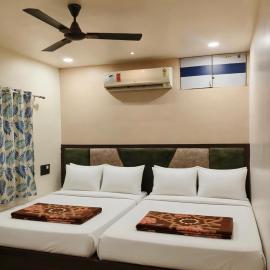 Shreeji guest house Mount Abu, hotel in Mount Ābu