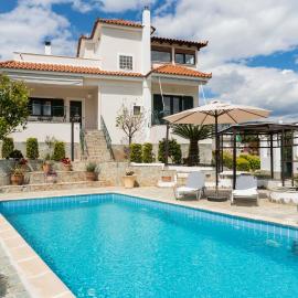 Villa Midea, Hotel in Midhéa