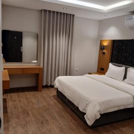 شقق ثري ستار للشقق المخدومة 3, hotel en Riad