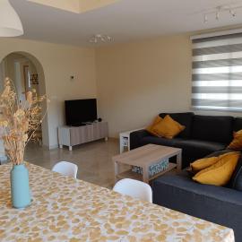 Lovely house with garden and community pool, Hotel in Ayamonte