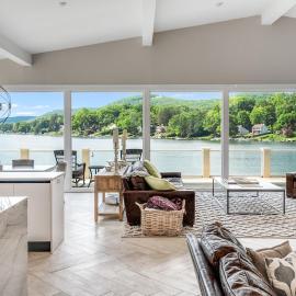 Waterfront Lakehouse, Hotel in New Fairfield