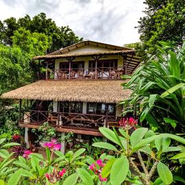 Red Frog Bungalows Ocean Resort โรงแรมในShort Cut