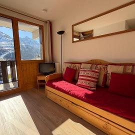 Méribel Mottaret E5 - Studio cabine pied des pistes et face aux montagnes