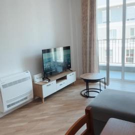 Tirana3,Beautifull apartment near Mother Teresa Int Airport, hotel v destinácii Ljaknasi