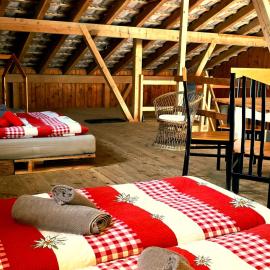 Completely Open Barn-Nature Höllhof Adventure with panoramic view outdoor -near Lucerne, ξενοδοχείο στη Λουκέρνη