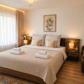 Orient Apartmanház, Hotel in Eger