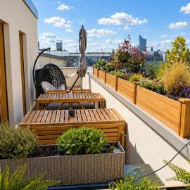 Modernes-Penthouse XXL-Dachterrasse mit Whirlpool Grill Klimaanlage zentrumsnah, hotel v Lipsku