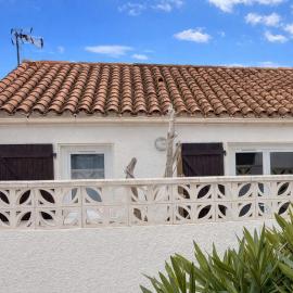 Anisades, Maison cosy avec jardin 5 min plage