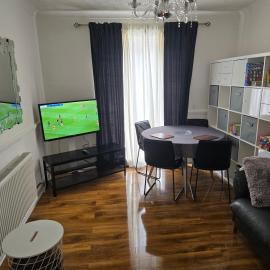 Spacious Home Near Station Easy London Access, hotel in Dagenham