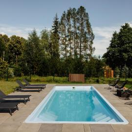 Gospodarstwo Agroturystyczne z BASENEM & SPA i Alpakami, khách sạn ở Ełk