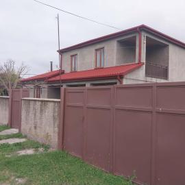 Nia's Guesthouse, hotelli kohteessa Zemo Alvani
