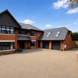 THE STUDIO - Silverstone village - walking distance to track, hotelli kohteessa Silverstone