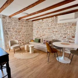 Soul&Stone - Old town apartment