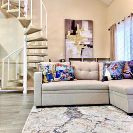 Modern 2bd 2br pool sleep 6 near Cherry Grove Beach, ξενοδοχείο σε Little River