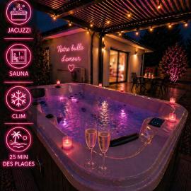 Un Séjour Romantique en couple avec Jacuzzi privé Chromothérapie Jardin Maison privée, hotel a Ychoux