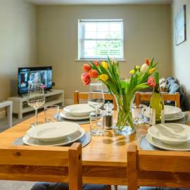 2-Bedroom Flat on Copthorn Road - with parking - Pass the Keys