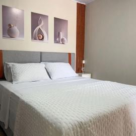 Flat Moderno com Ar e Wi-Fi Rápido a 5min Aeroporto, hotel in Várzea Grande