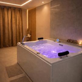Donjon des Sens - Suite avec Spa - 10 min de Metz