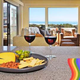 A Total Distanced Coastal Experience!, hotel a Watsonville