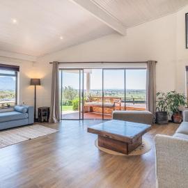 3BR Lakeside Home Mountains Beach Nearby