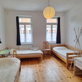 Helles geteiltes Mehrbettzimmer, hotel di Leipzig