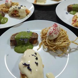 Vatra Lotrilor - Punct Gastronomic Local & Cazare, Hotel in Voineasa