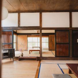 一棟貸し古民家とアウトドアフィールドのシェアベース昭和村, Hotel in Minamiaizu