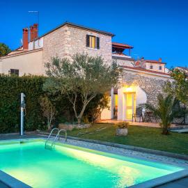 Stonehouse Ewa&Pool