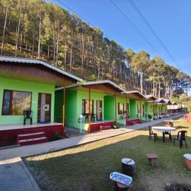 DJSR Resort, hotel v destinácii Barkot
