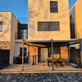 House AGAPE near Zagreb with rooftop jacuzzi