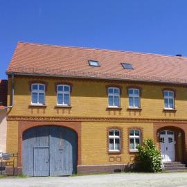 Ferienwohnung auf Vierseitenhof, hotelli kohteessa Senftenberg