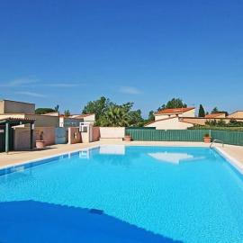 St Cyprien superbe appartement lumineux grande terrasse, hotel in Saint-Cyprien-Plage